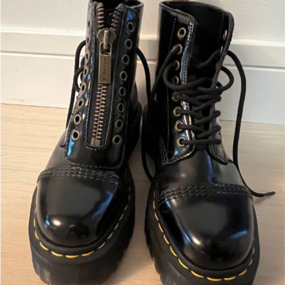 Dr. Martens Sinclair Oxford Bootie - Black - US 7/ UK 5 - Picture 2 of 3